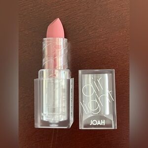 NWT Joah Air Light Lipstick in Daydream (Light Rose Pink)